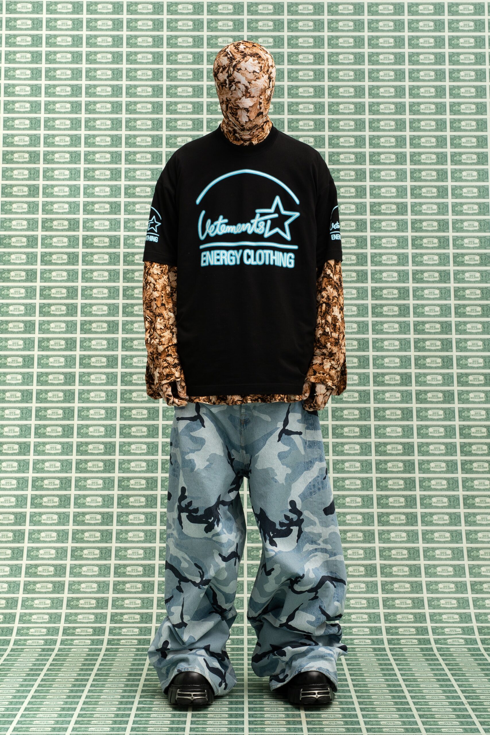 Vetements F/W 22 Look 55