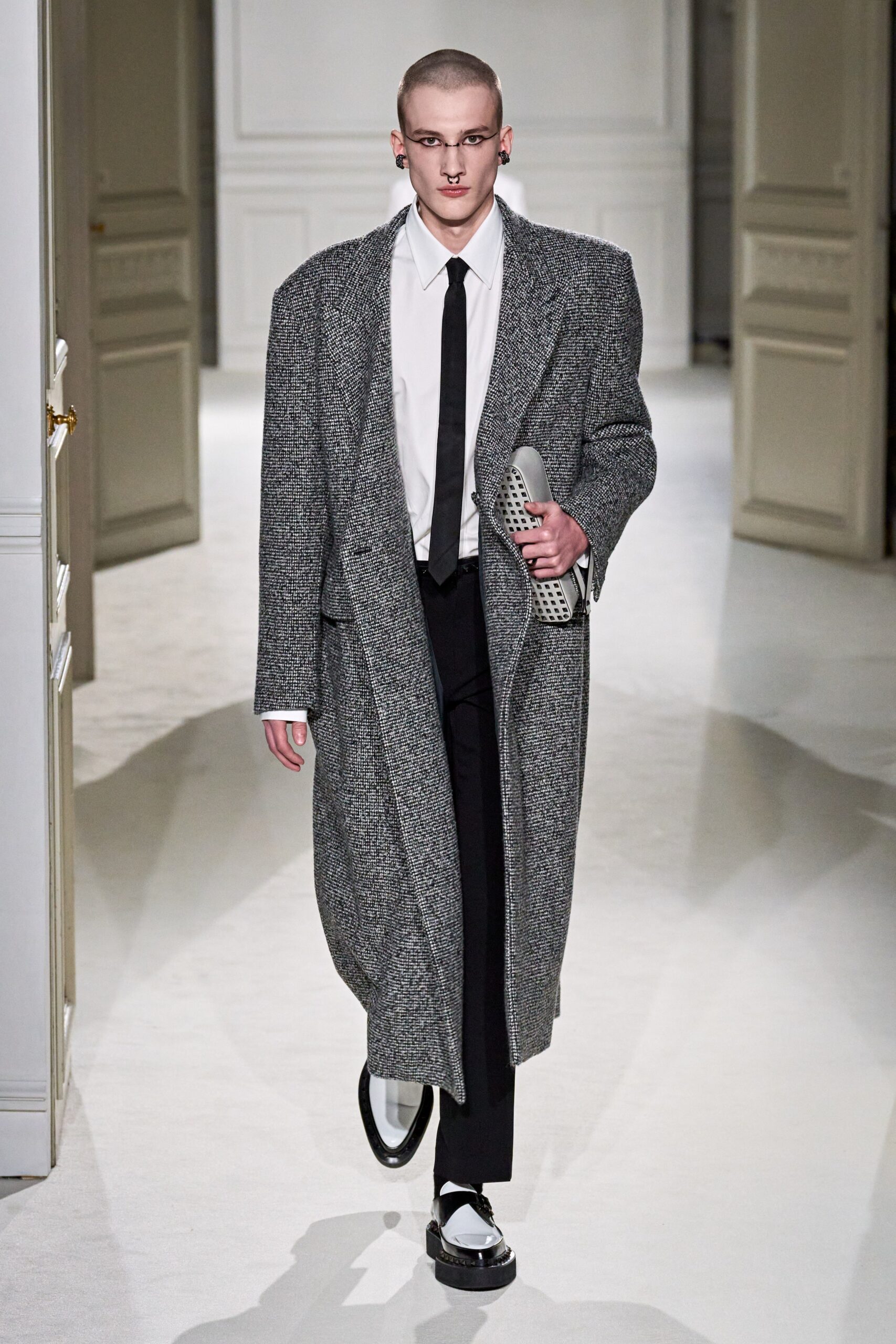 Valentino F/W 23 Look 55