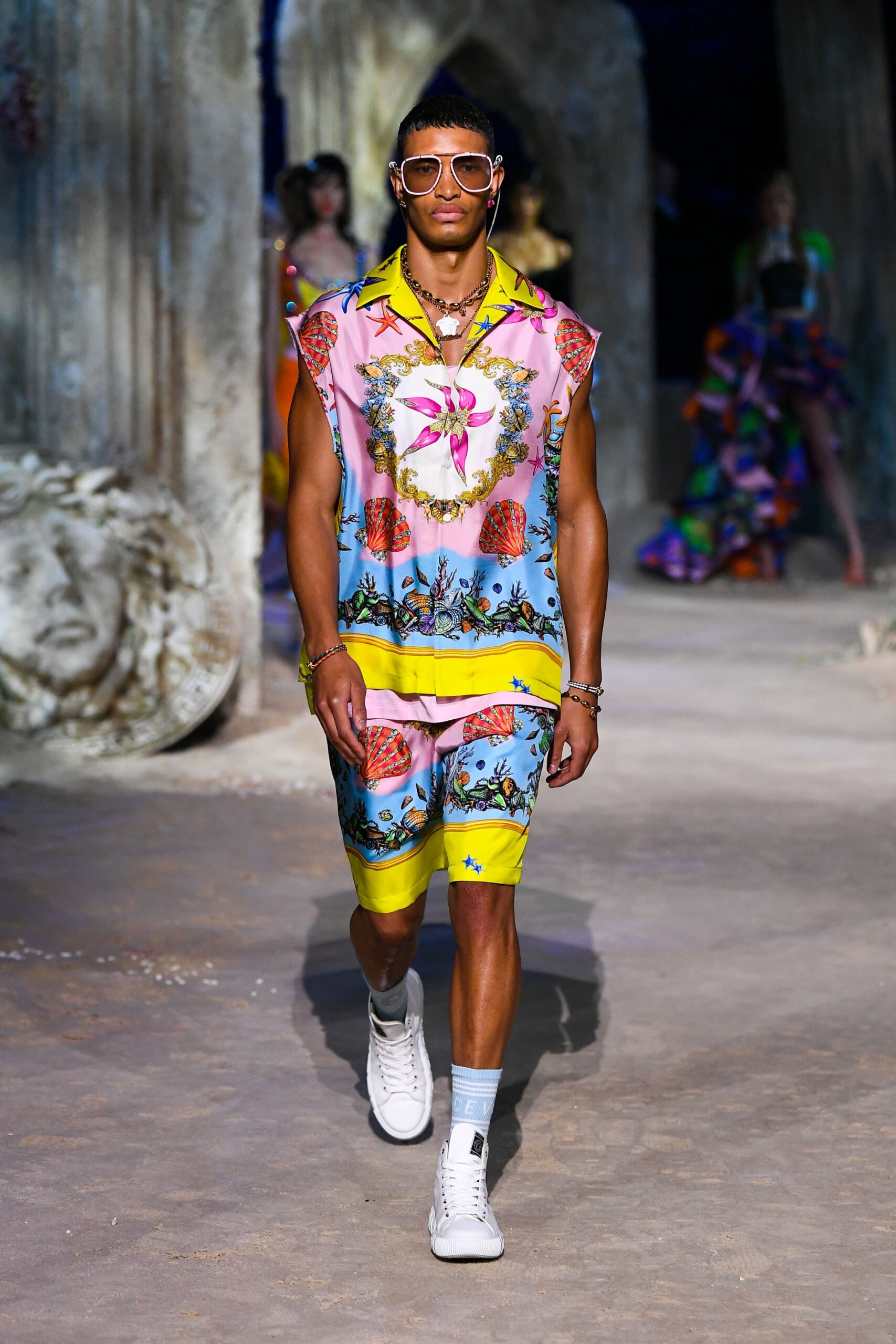 Versace S/S 21 Menswear Look 57