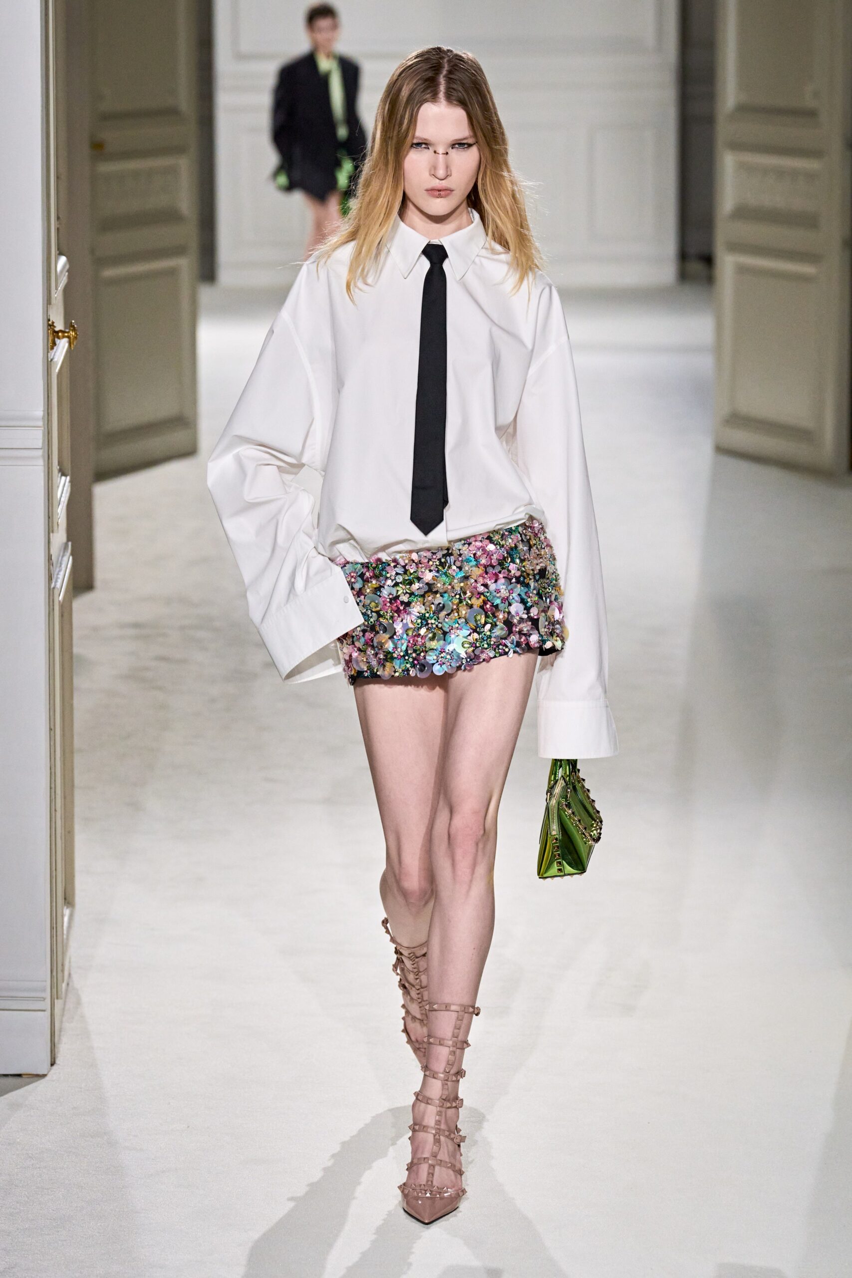 Valentino F/W 23 Look 59