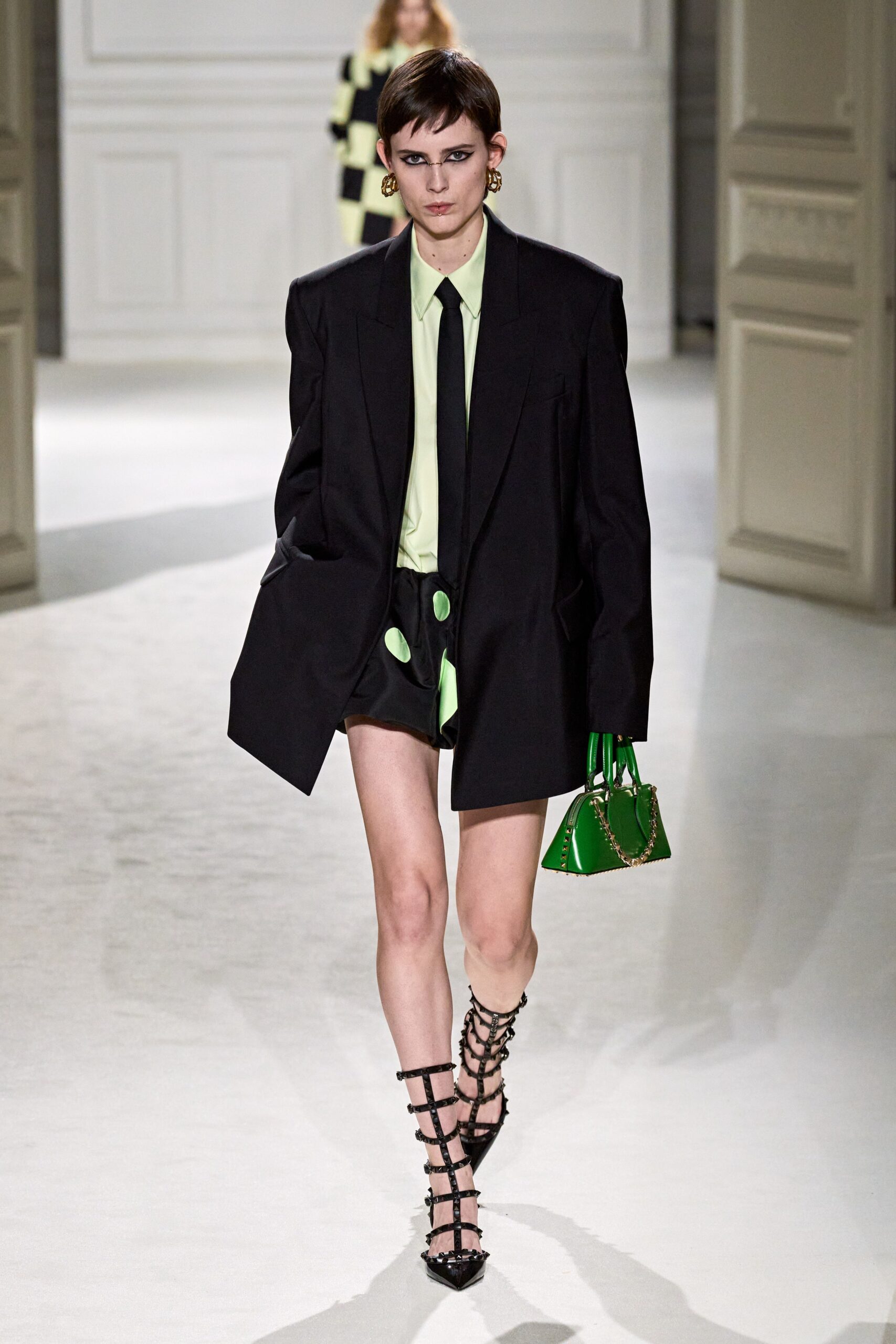 Valentino F/W 23 Look 60