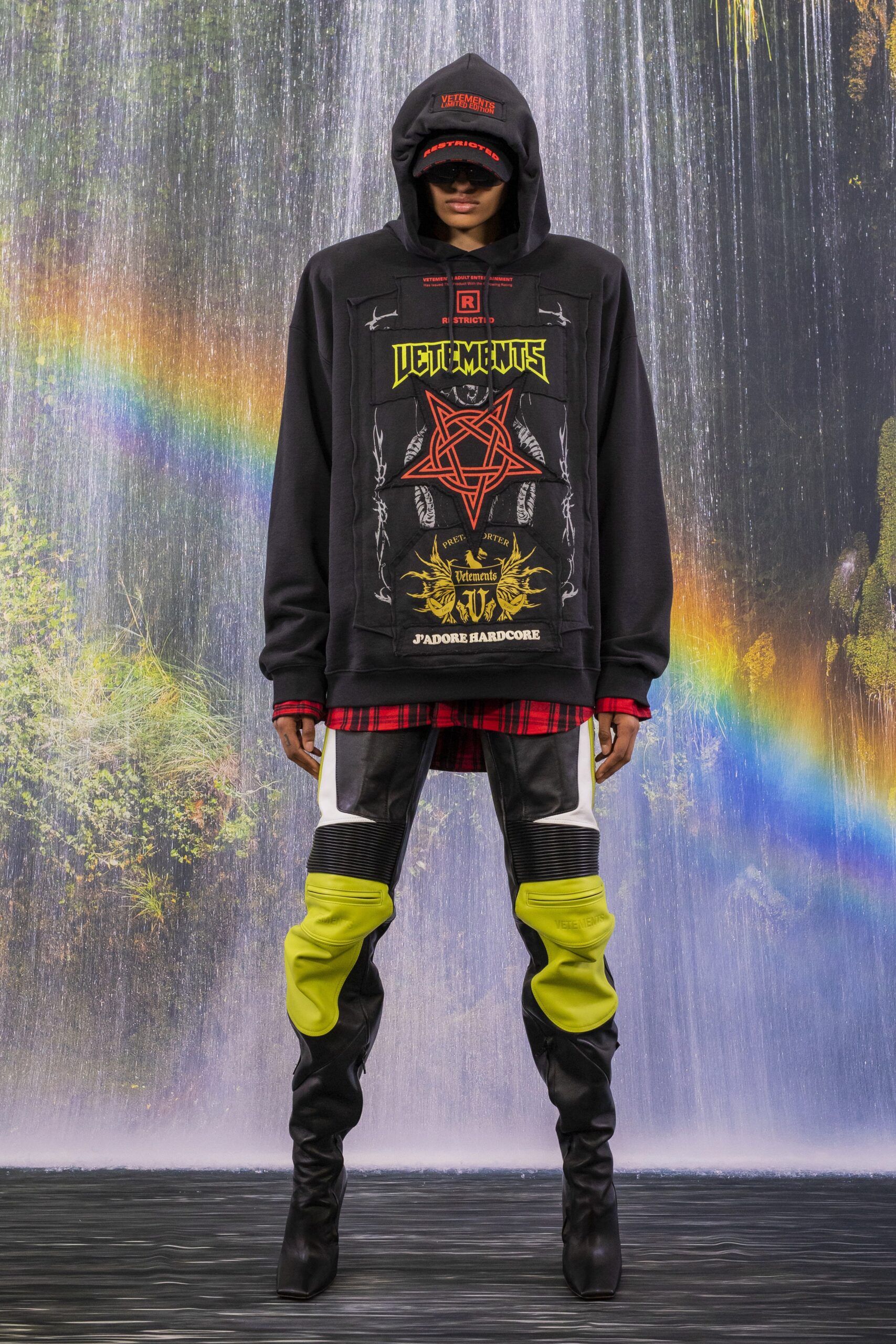 Vetements F/W 21 Menswear Look 88
