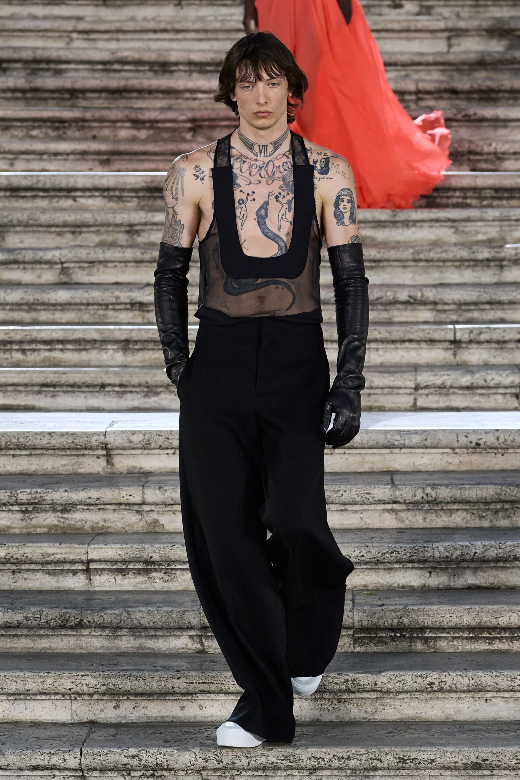 Valentino F/W 22 Couture Look 90