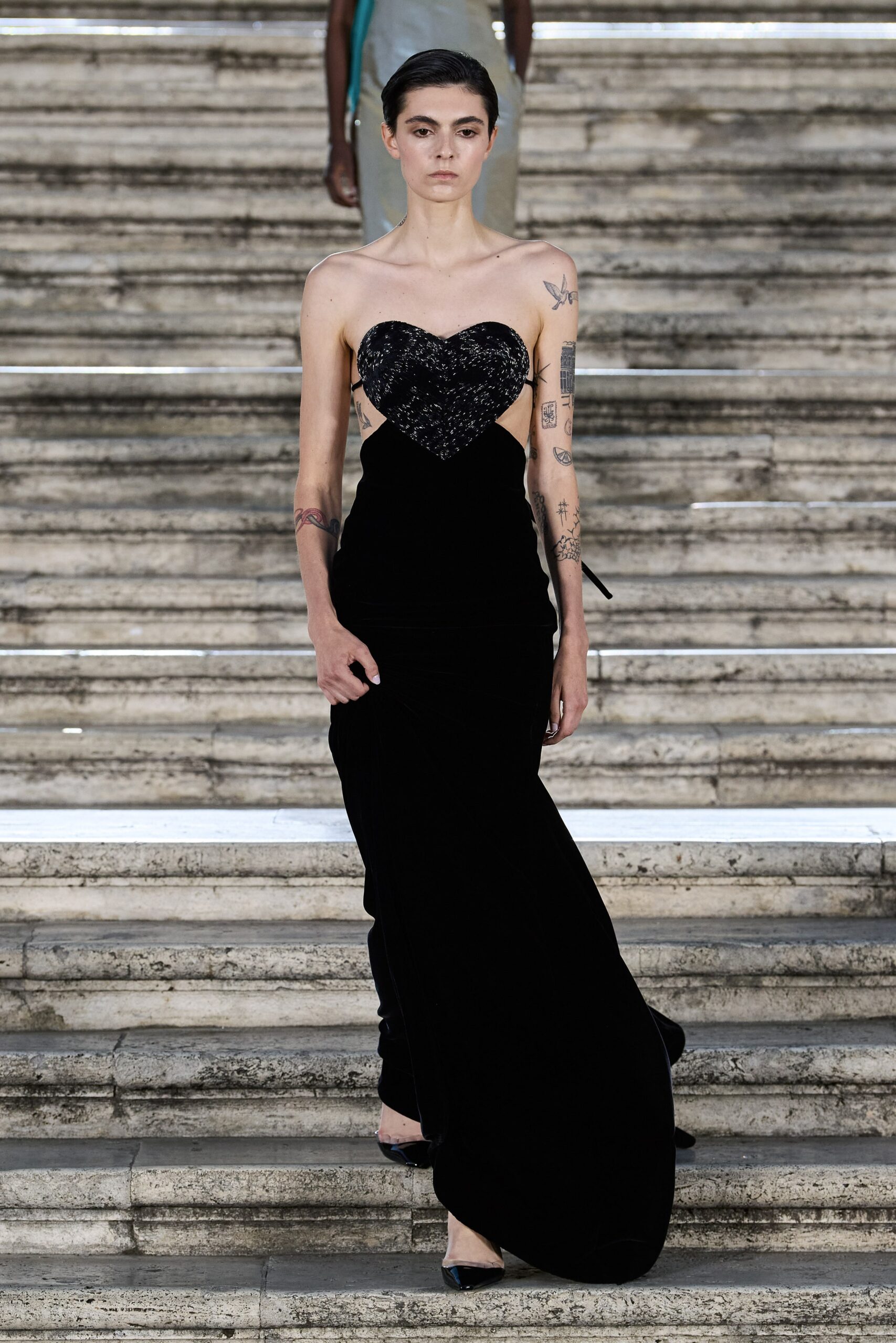 Valentino F/W 22 Couture Look 97