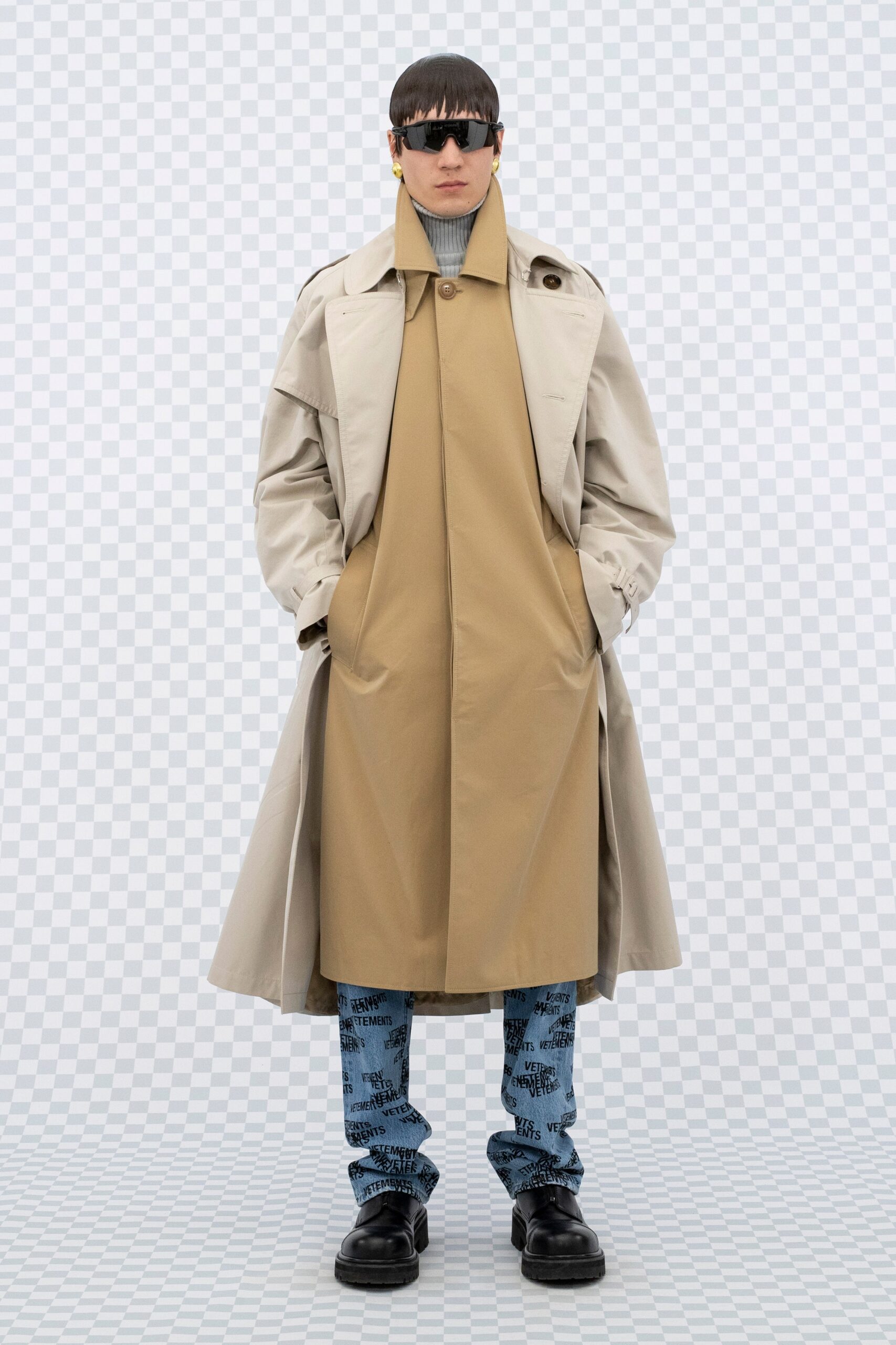 Vetements S/S 22 Look 113