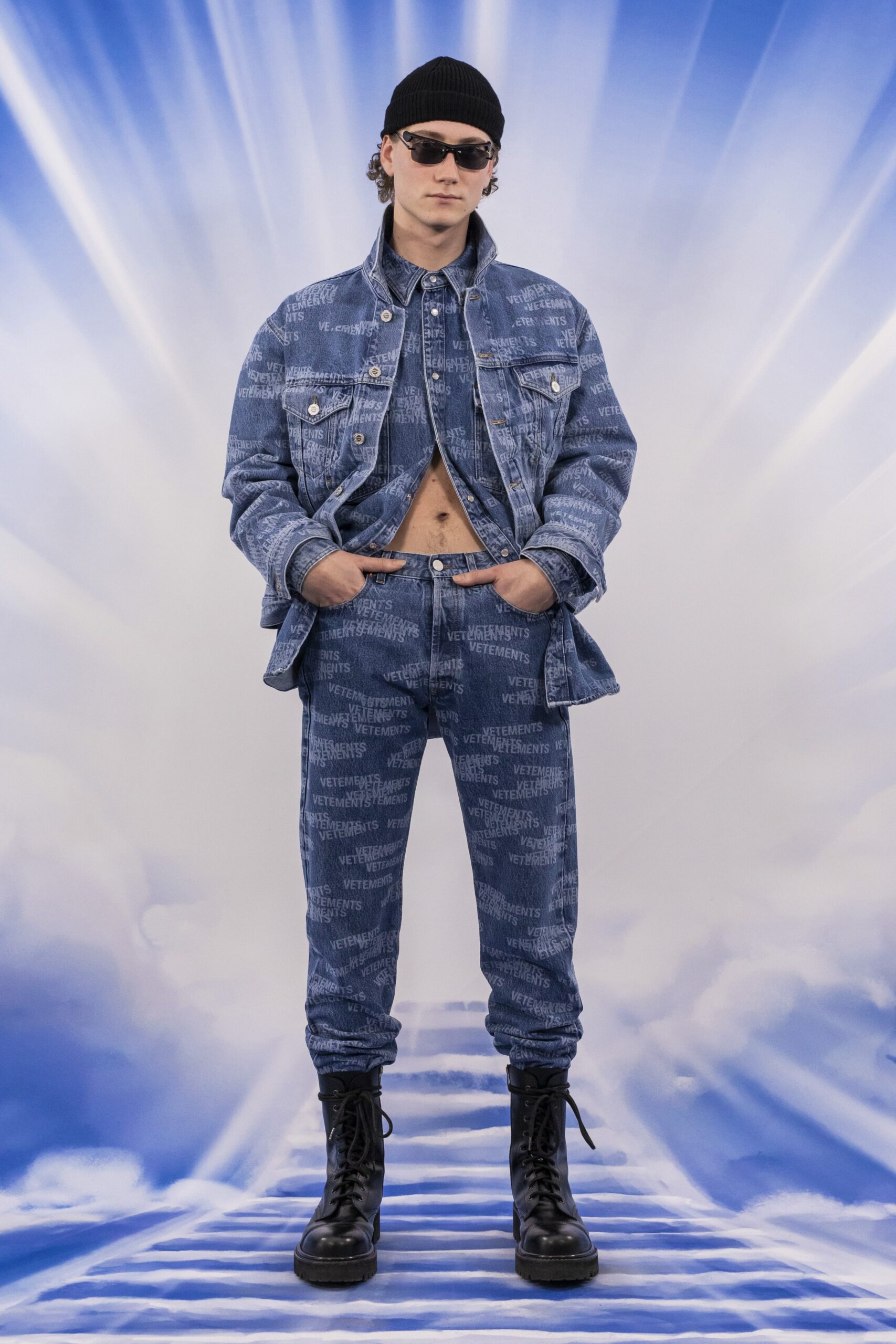 Vetements F/W 21 Menswear Look 129