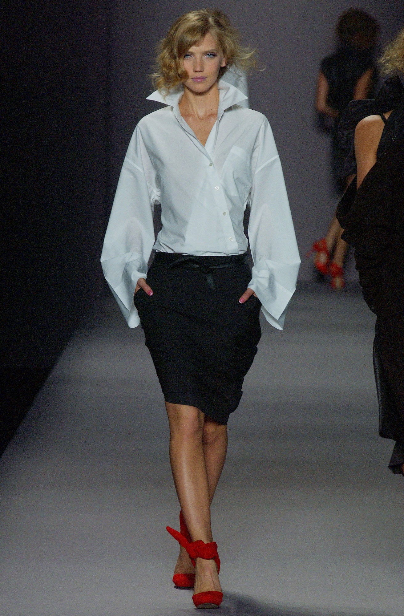Viktor & Rolf S/S 04 Look 38