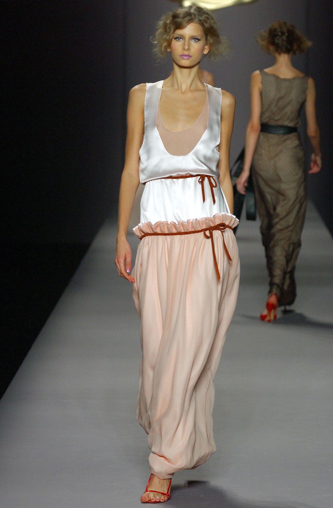 Viktor & Rolf S/S 04 Look 48