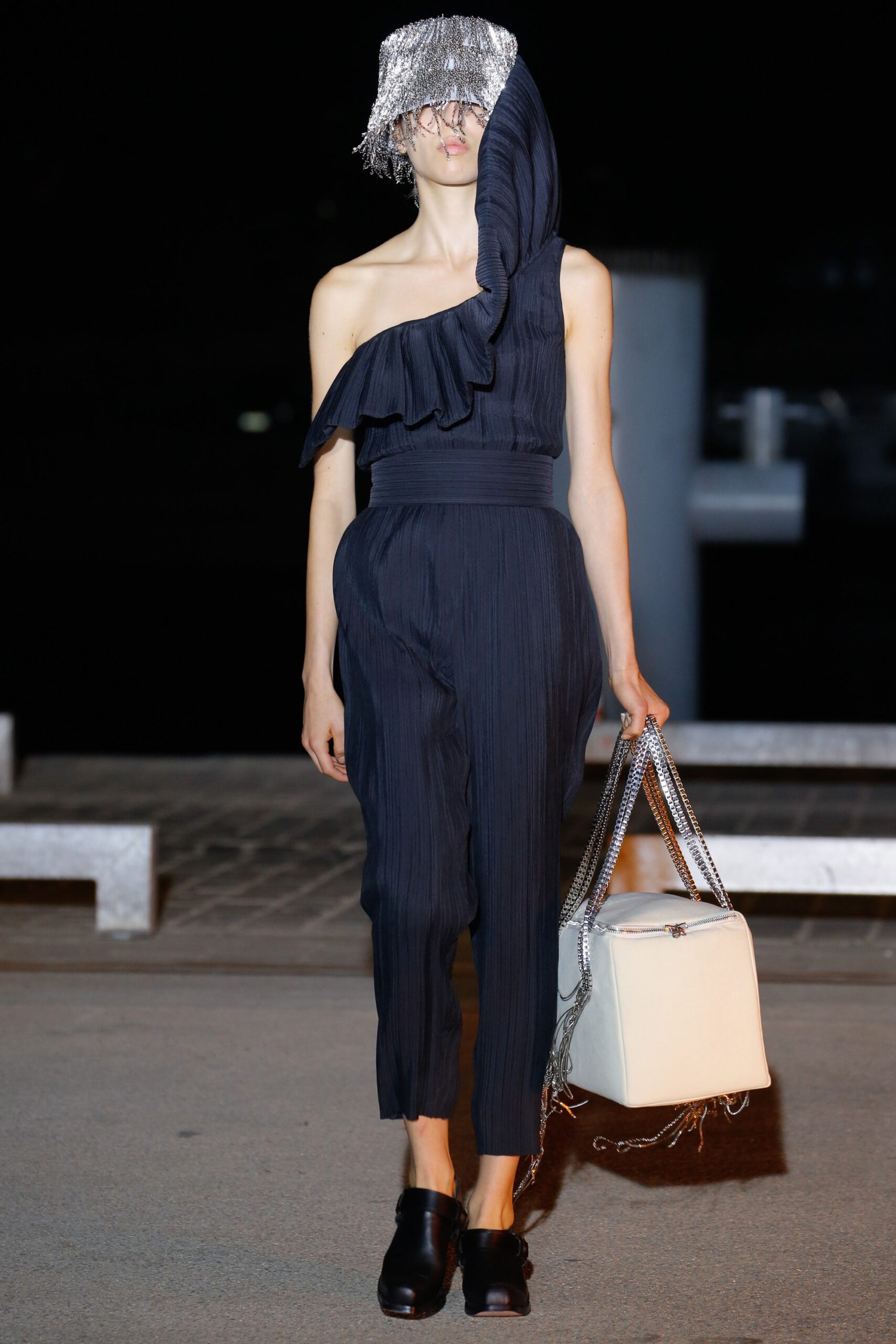 Wanda Nylon Spring 2017 Ready-to-Wear