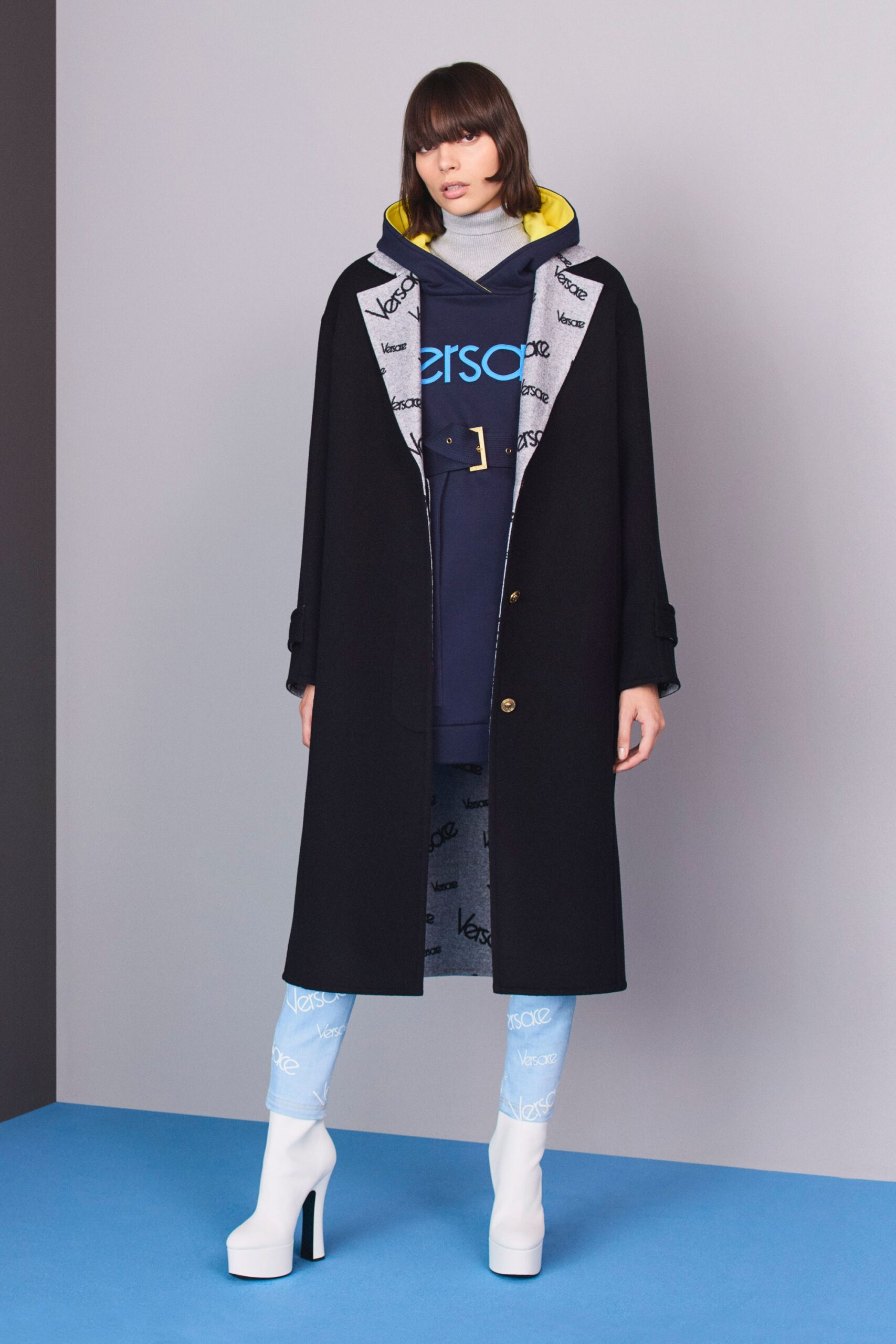Versace F/W 18 Look 2