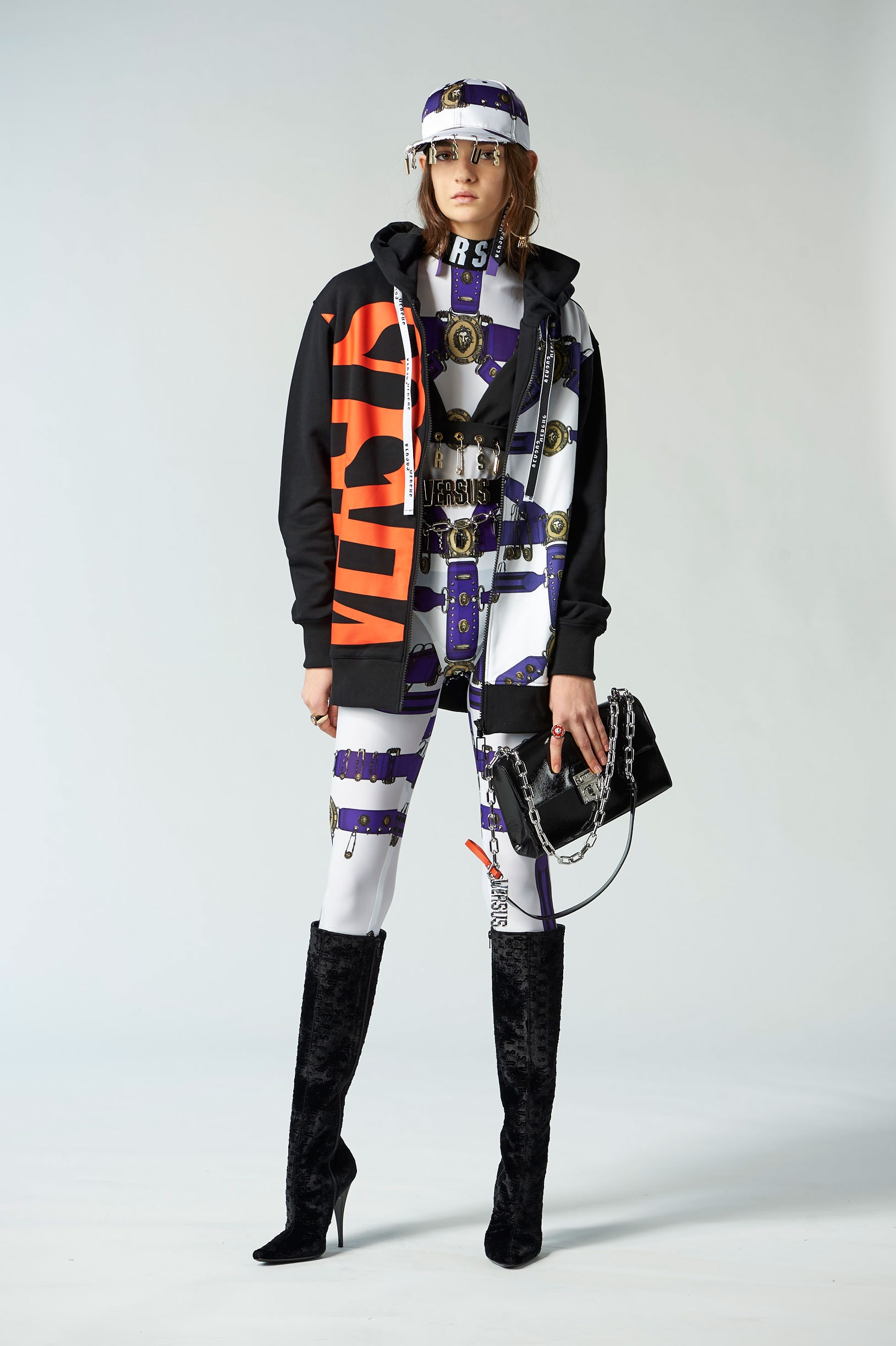Versus Versace F/W 18 Look 4