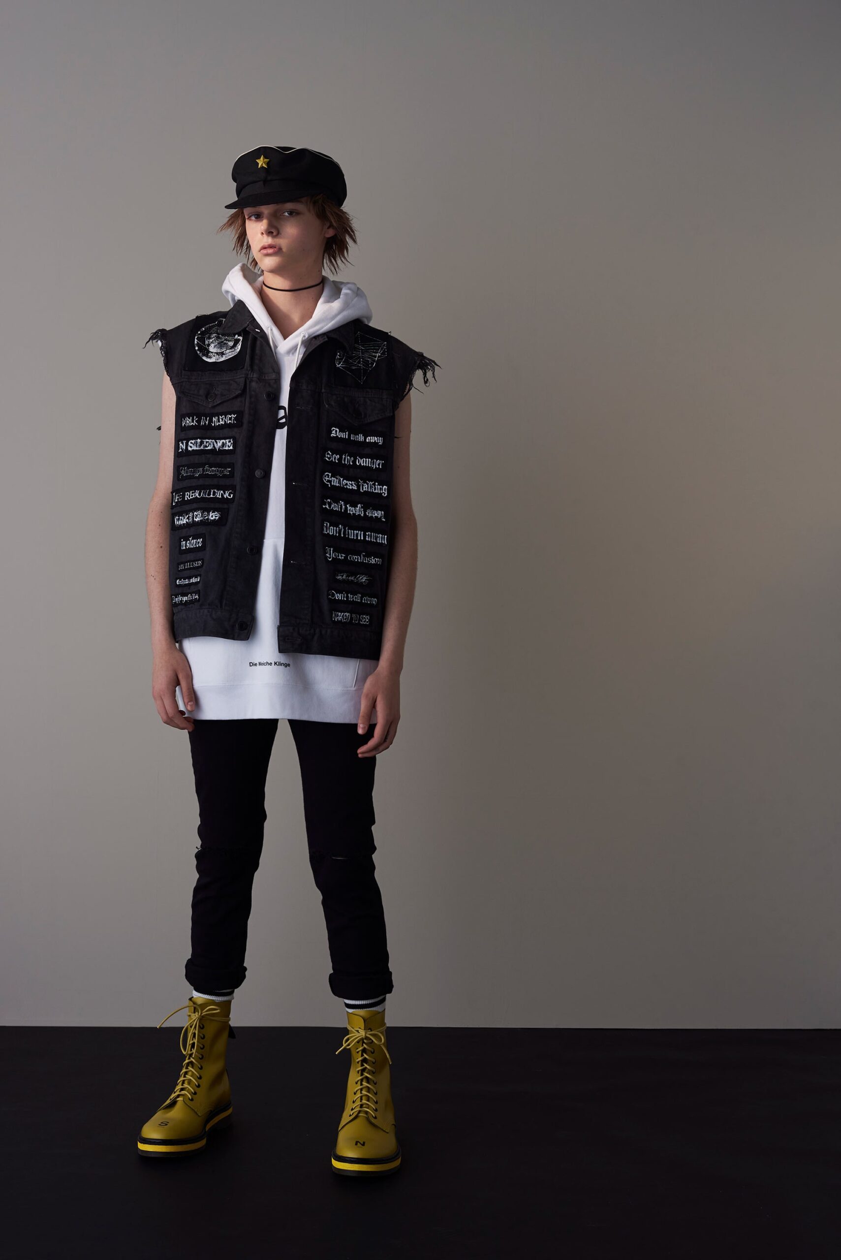 Undercover S/S 18 Menswear Look 4