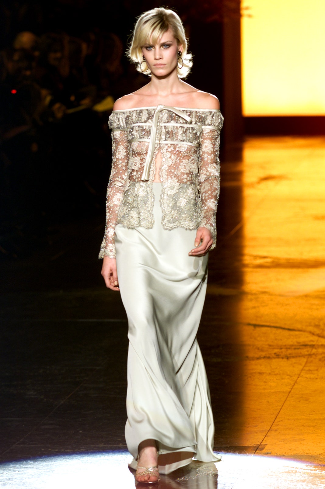Valentino S/S 02 Couture Look 43