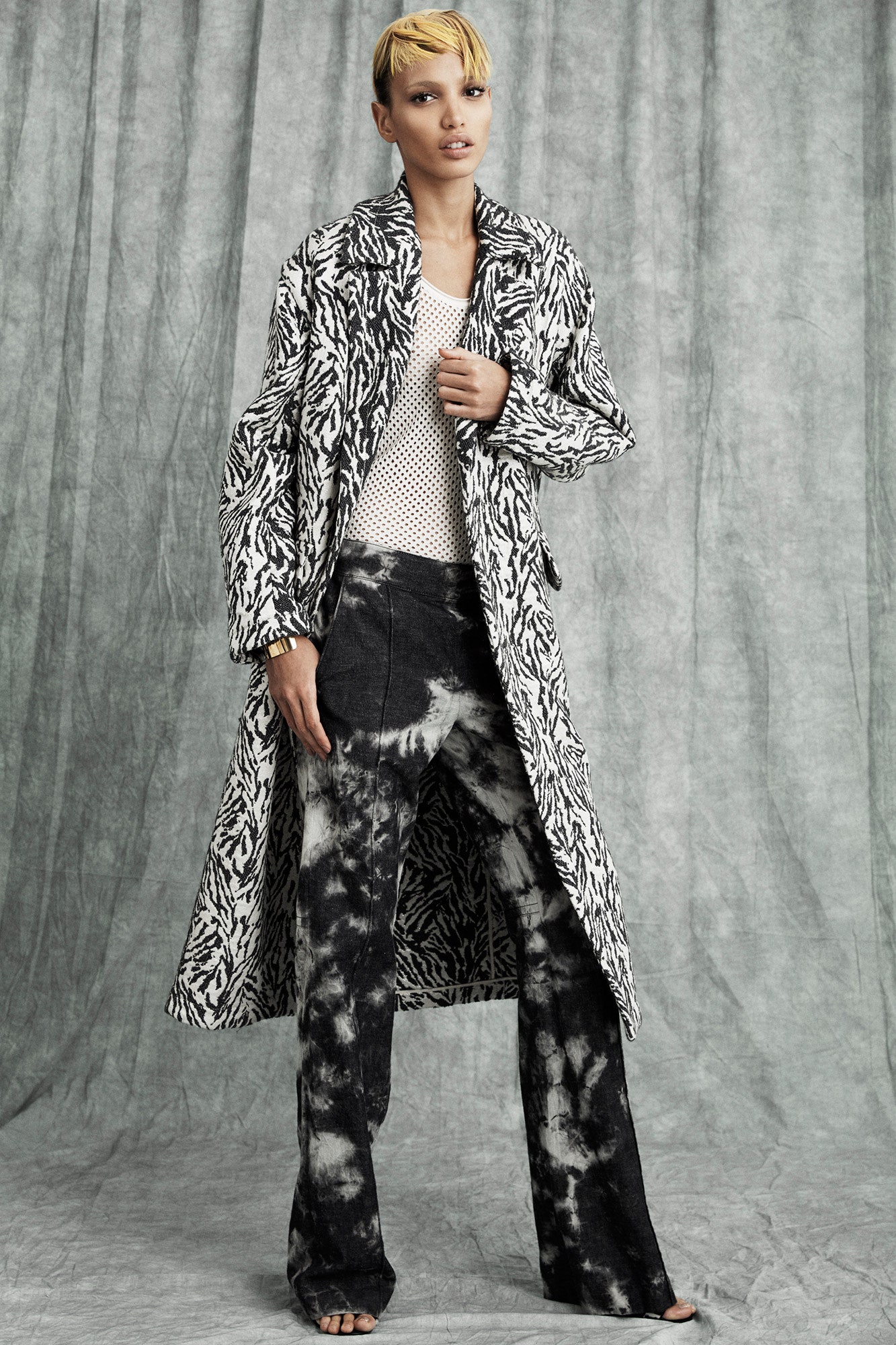 Victor Alfaro Resort 17 Look 5