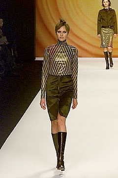 Vivienne Tam F/W 00 Look 22
