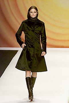 Vivienne Tam F/W 00 Look 32