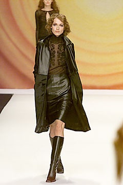 Vivienne Tam F/W 00 Look 37