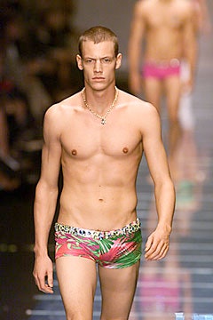 Versace S/S 00 Look 63