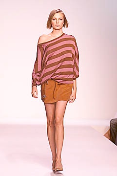 Victor Alfaro S/S 01 Look 19