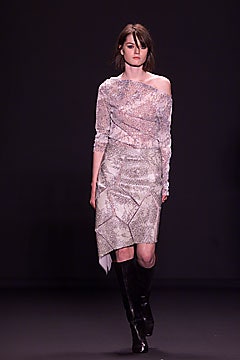 Vivienne Tam F/W 01 Look 9