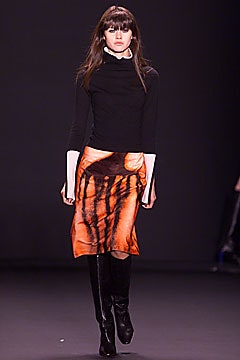 Vivienne Tam F/W 01 Look 17