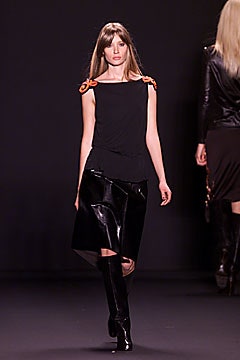 Vivienne Tam F/W 01 Look 22