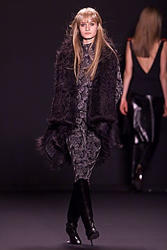 Vivienne Tam F/W 01 Look 24
