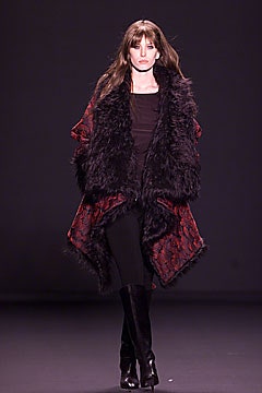 Vivienne Tam F/W 01 Look 26