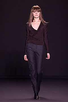 Vivienne Tam F/W 01 Look 33