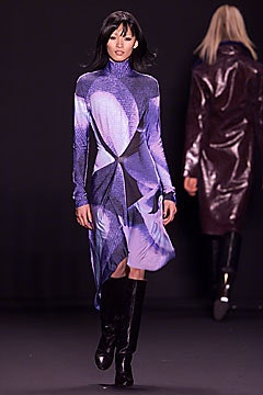 Vivienne Tam F/W 01 Look 40