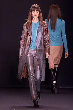 Vivienne Tam F/W 01 Look 43
