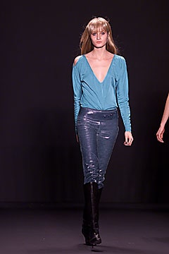 Vivienne Tam F/W 01 Look 44