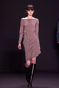 Vivienne Tam F/W 01 Look 49