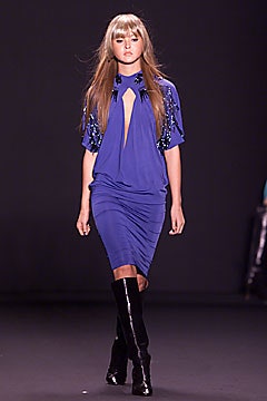 Vivienne Tam F/W 01 Look 52