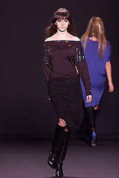 Vivienne Tam F/W 01 Look 54