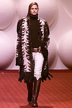 Victor Alfaro Fall 2001 Ready-to-Wear