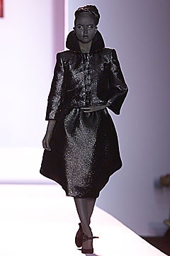 Viktor & Rolf F/W 01 Look 10