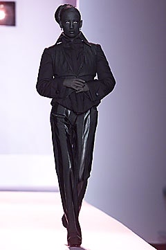Viktor & Rolf F/W 01 Look 18