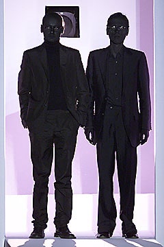 Viktor & Rolf F/W 01 Look 38