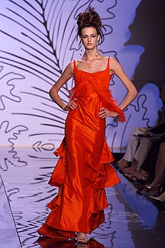 Valentino F/W 01 Couture Look 1