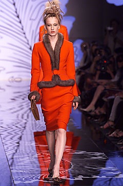 Valentino F/W 01 Couture Look 3