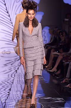 Valentino F/W 01 Couture Look 8