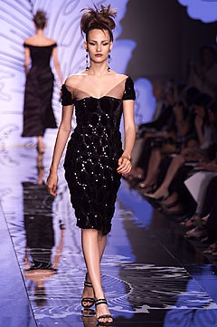 Valentino F/W 01 Couture Look 19