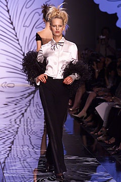 Valentino F/W 01 Couture Look 20