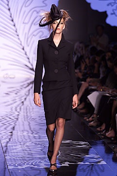 Valentino F/W 01 Couture Look 22