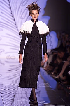 Valentino F/W 01 Couture Look 23