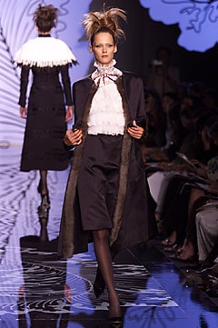 Valentino F/W 01 Couture Look 24