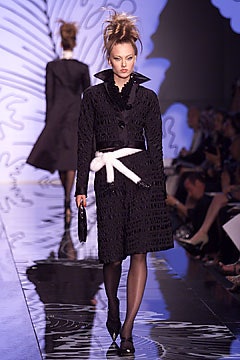 Valentino F/W 01 Couture Look 25