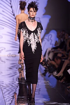 Valentino F/W 01 Couture Look 27
