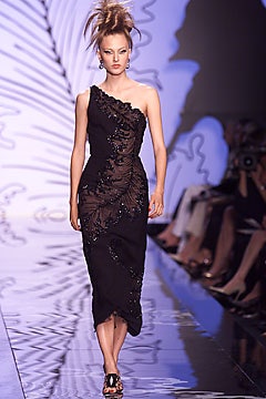 Valentino F/W 01 Couture Look 36